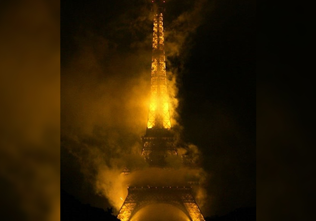 برج إيفل لم يحترق خلال احتجاجات فرنسا الأخيرة والصور المتداولة قديمة