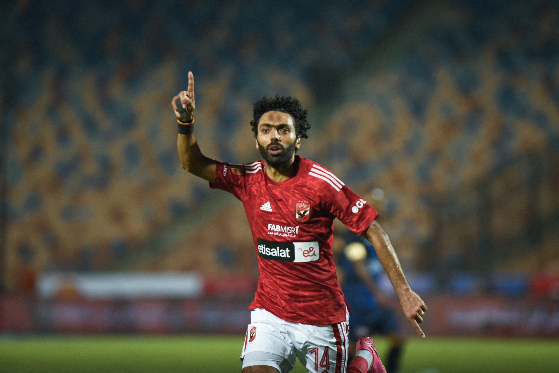 حسين الشحات لاعب الأهلي المصري