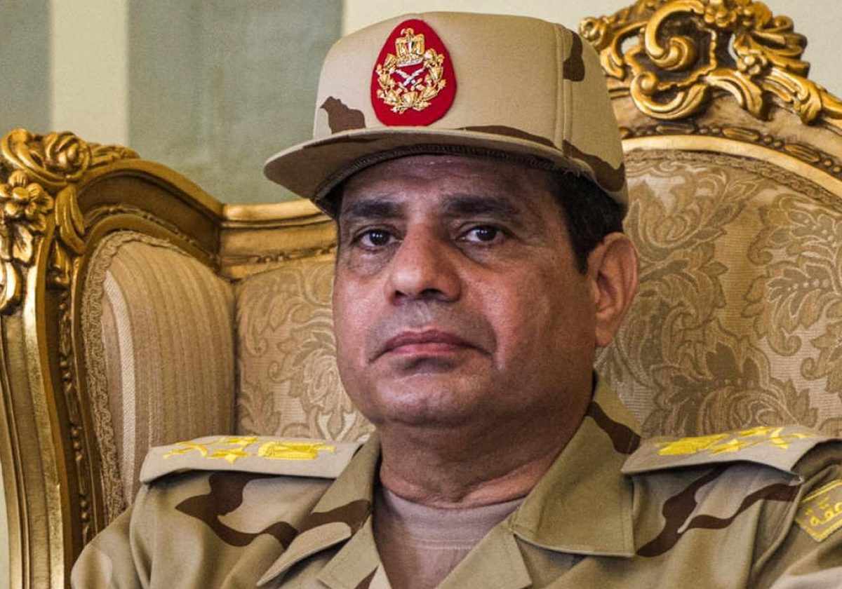 خفايا 30 يونيو في عشريتها الأولى.. هل تردد الجيش المصري في الانقلاب على مرسي؟
