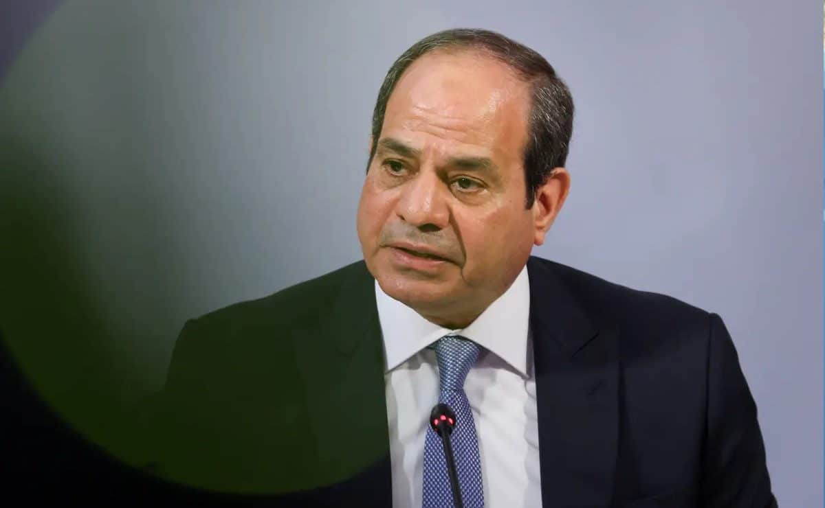 قائد الانقلاب السيسي