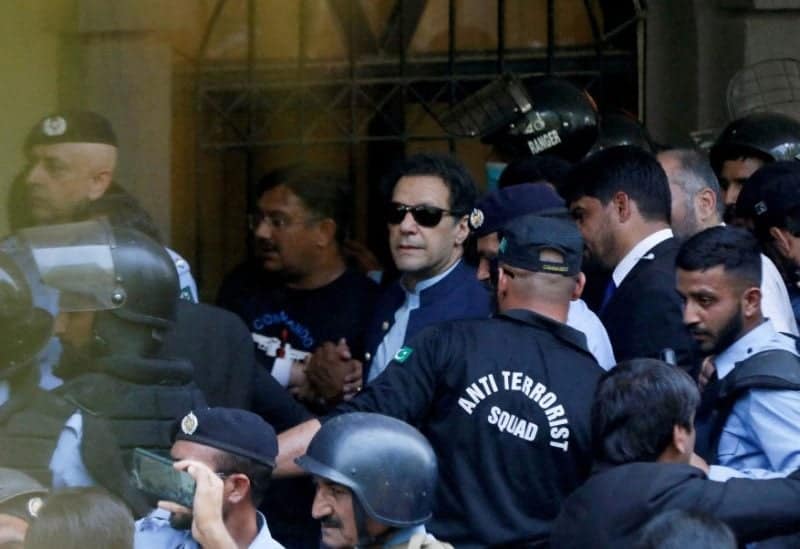 اعتقال عمران خان