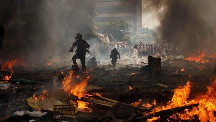 اعتصام رابعة، والحشود التي بدت بمئات الألوف في الميدان الشهير
