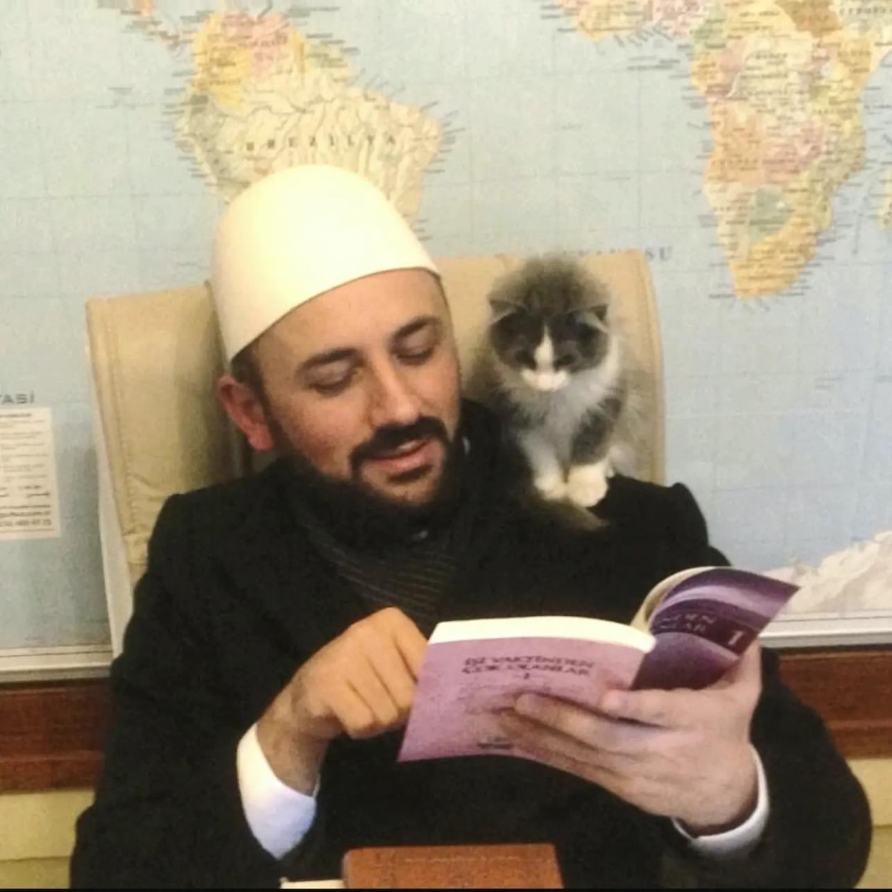 الإمام التركي مصطفى إيفي