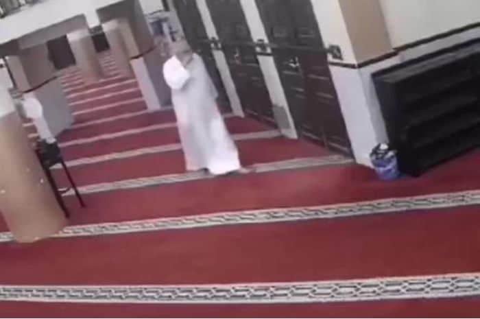 وفاة مؤذن فلسطيني 