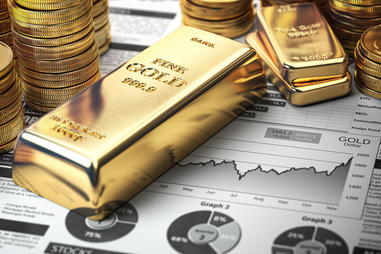 يميل سعر الذهب إلى التحرك عكسياً مع سوق الأسهم الذهب