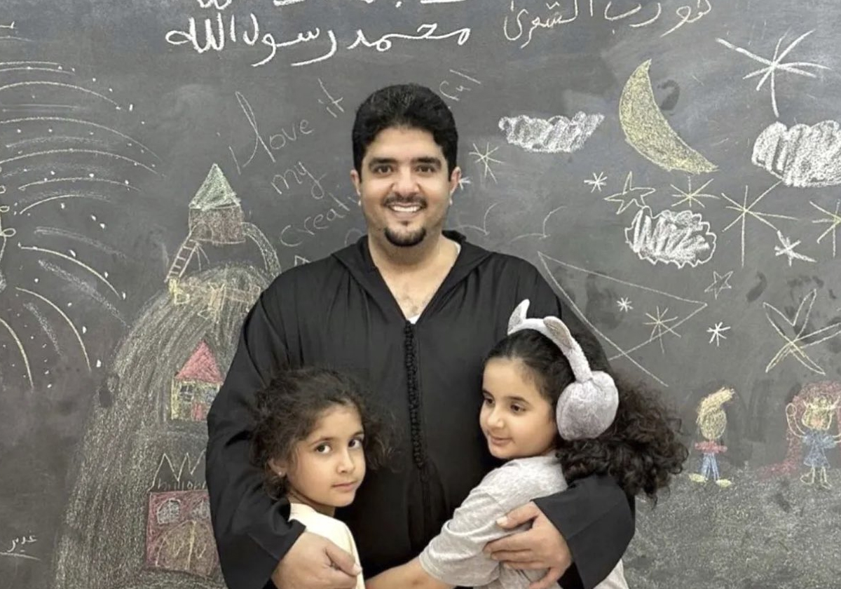 يخضع للإقامة الجبرية.. الأمير عبد العزيز بن فهد مع بناته في أحدث ظهور
