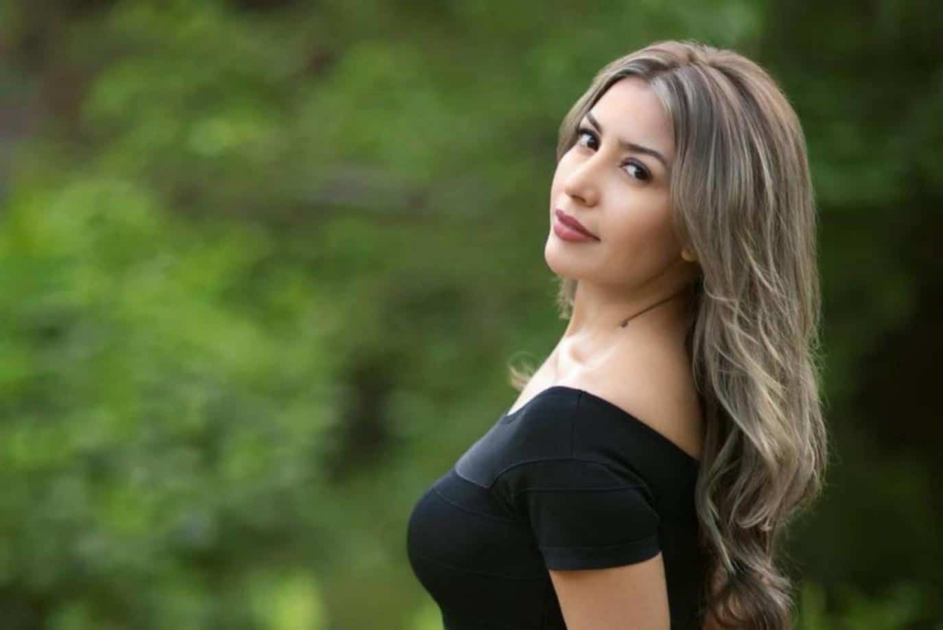 الفنانة المغربية جنات