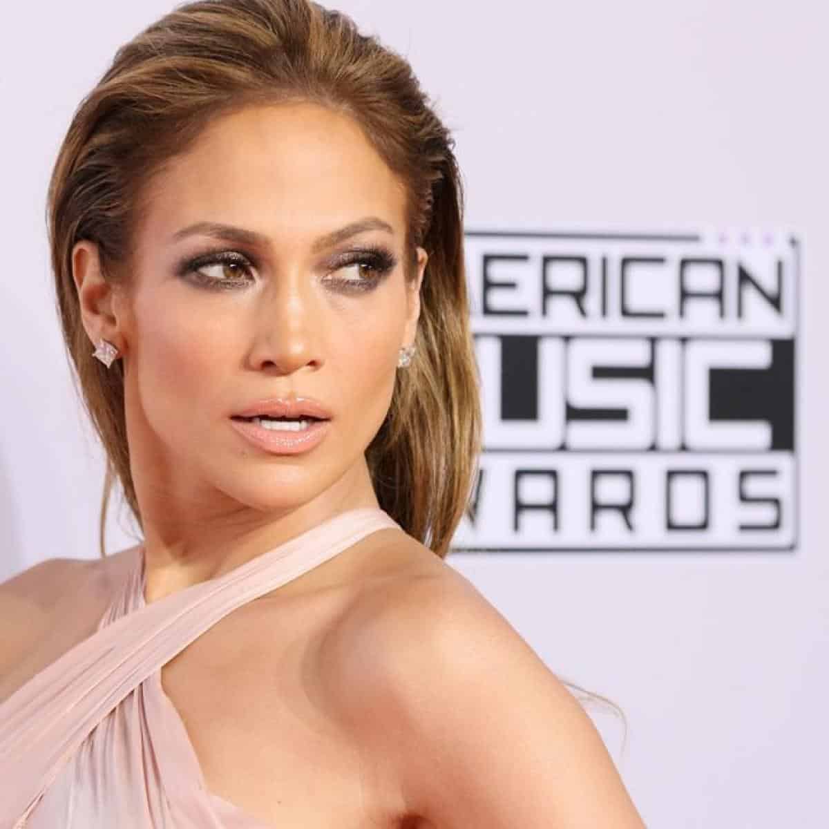 جنيفر لوبيز