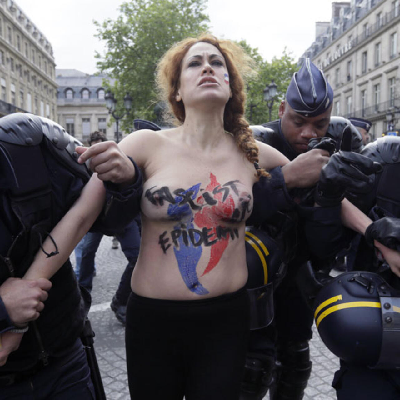 عاريات Femen