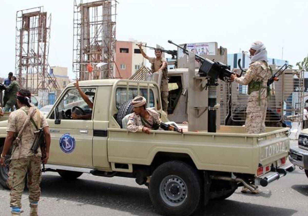 تطور خطير.. فصيل إماراتي في اليمن يتهم السعودية بدعم الإرهاب وتهريب سجناء القاعدة