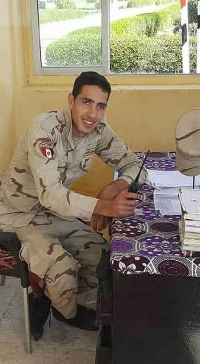صورة محمد أبو تريكة أثناء خدمته في الجيش تشعل مواقع التواصل (شاهد)