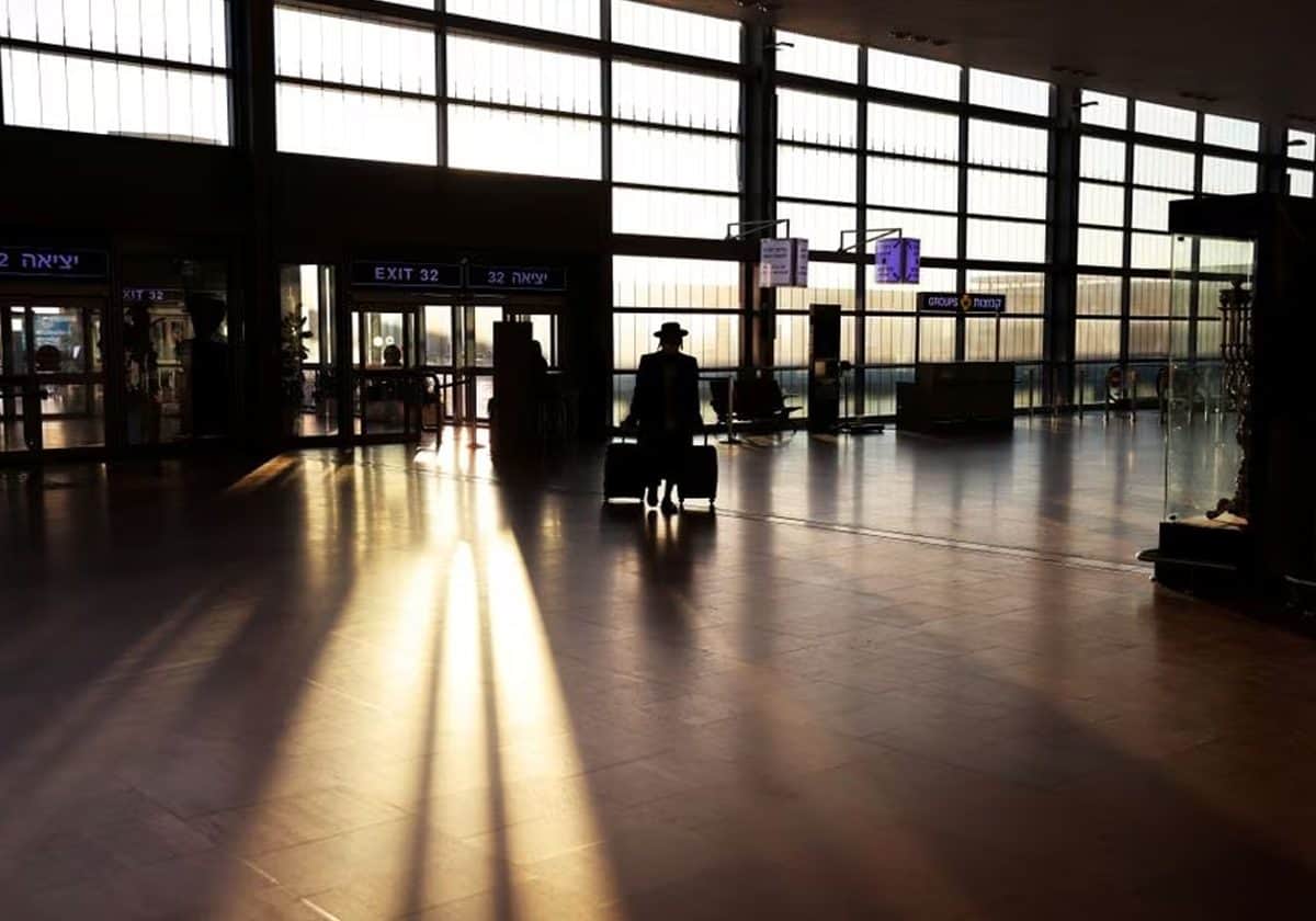 إسرائيل ترحل يهوديا إيرانيا