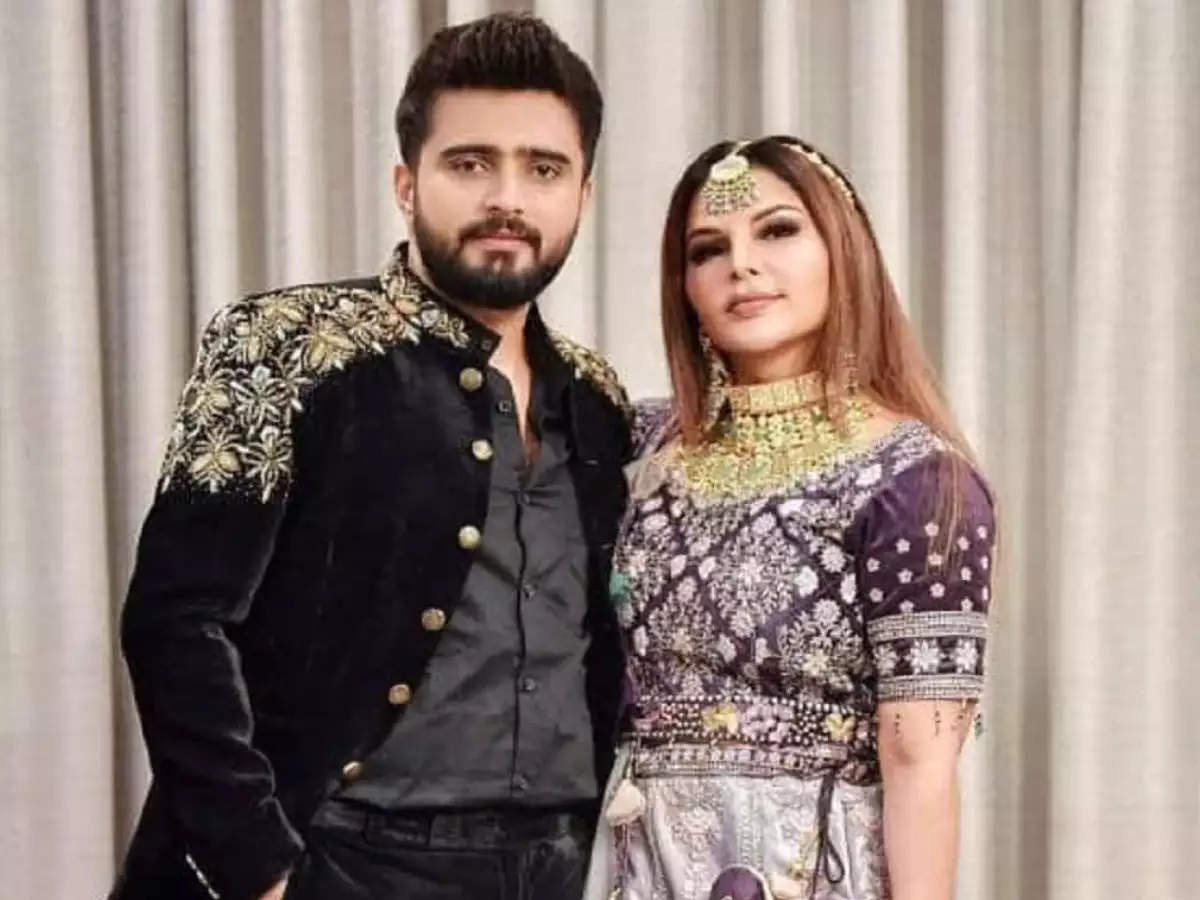 راخي ساوانت