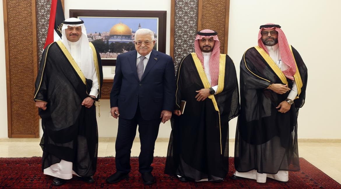 السفير السعودي لدى فلسطين نايف بن بندر السديري