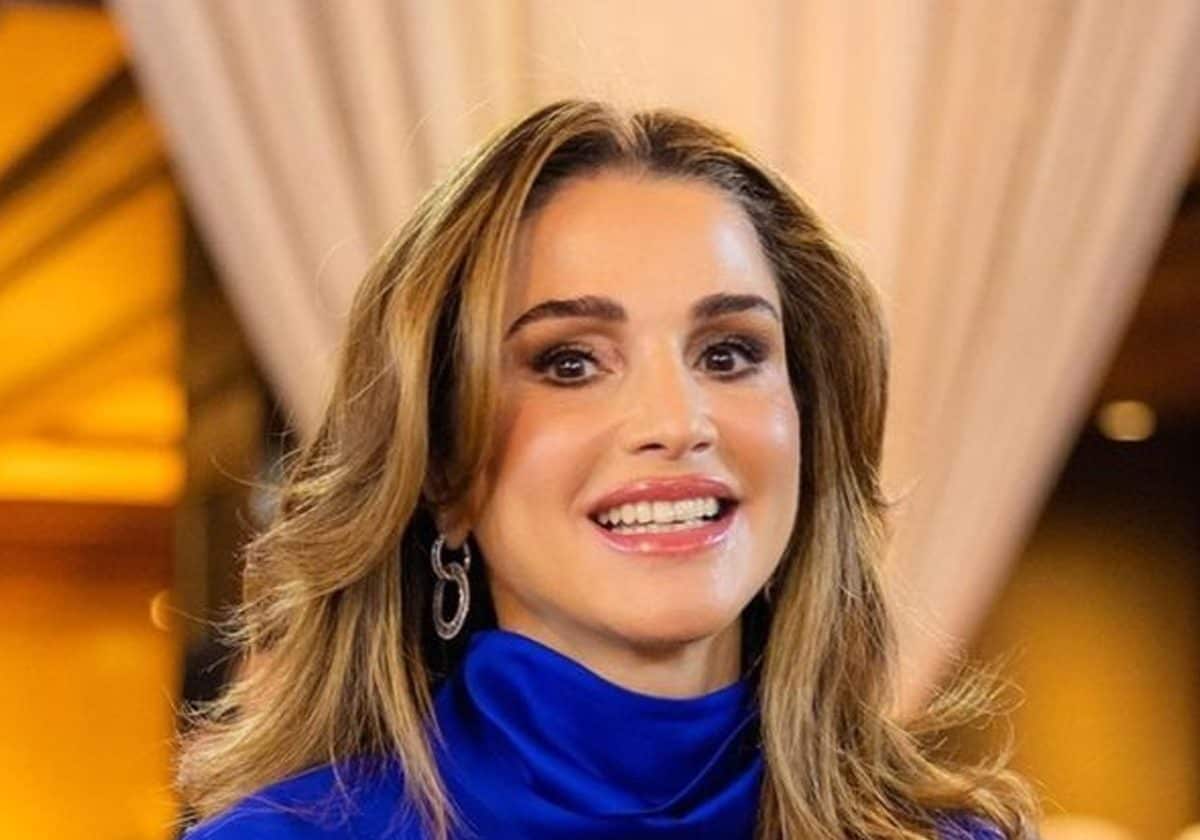 الملكة رانيا بالزي العسكري.. صورة تغزو مواقع التواصل وهذه الرتبة التي حملتها (شاهد)