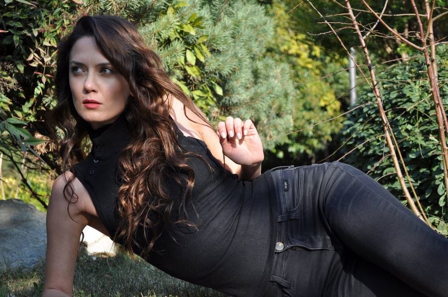 انتحار الممثلة التركية ميرفي كايا ألب