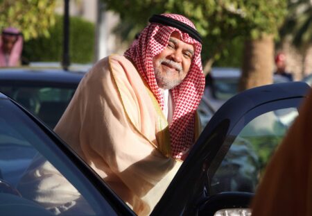 بندر بن سلطان عراب التطبيع بين السعودية وإسرائيل