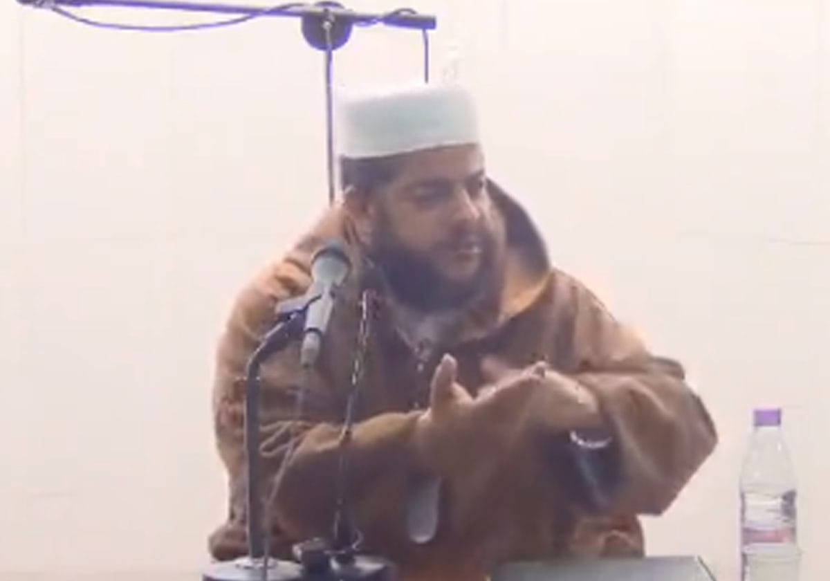 زلزال المغرب.. ما فعله داعية مغربي داخل المسجد حديث الساعة