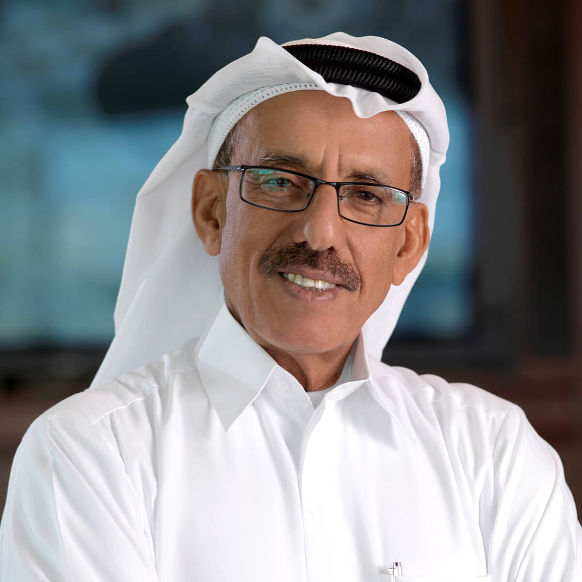 رجل الأعمال الإماراتي البارز خلف الحبتور