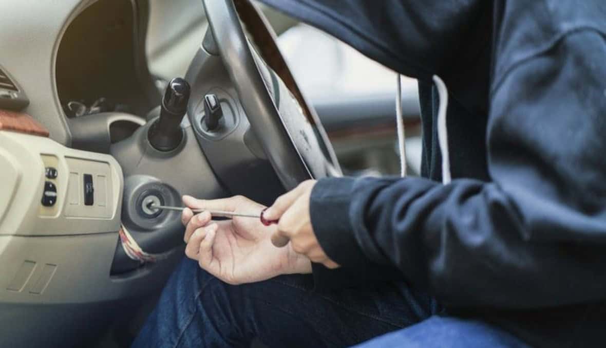 سرقة السيارات