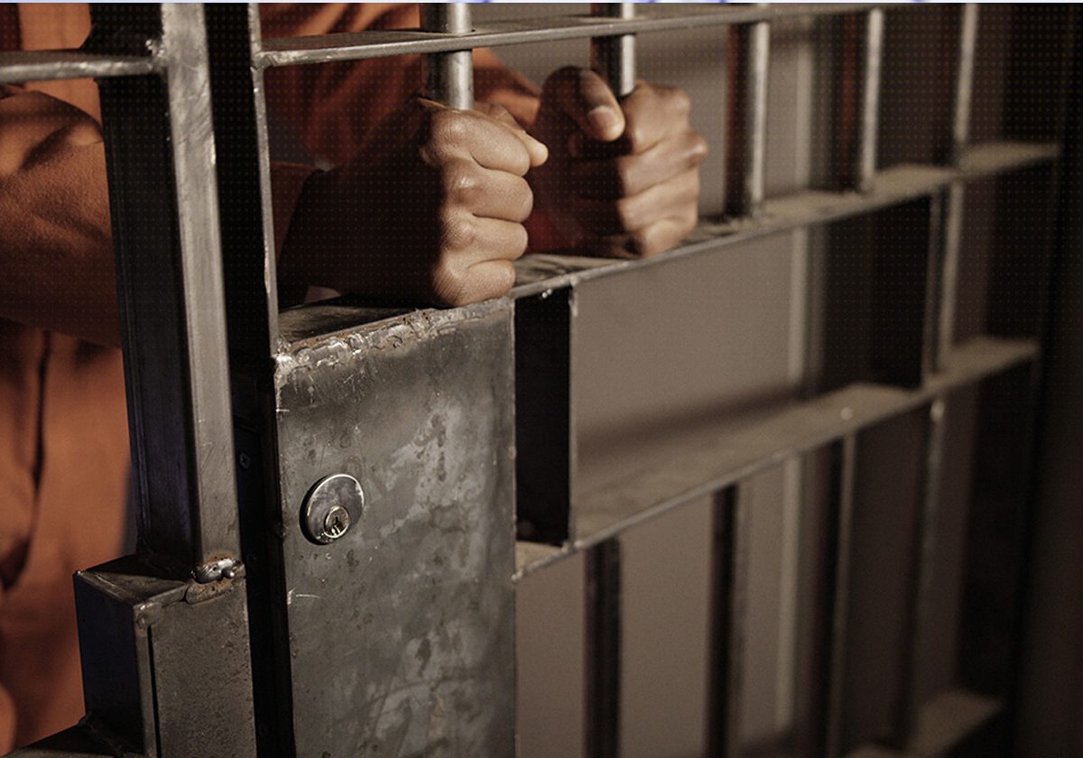الإمارات تعزل معتقلي سجن الرزين عن العالم الخارجي وانتهاكات مرعبة