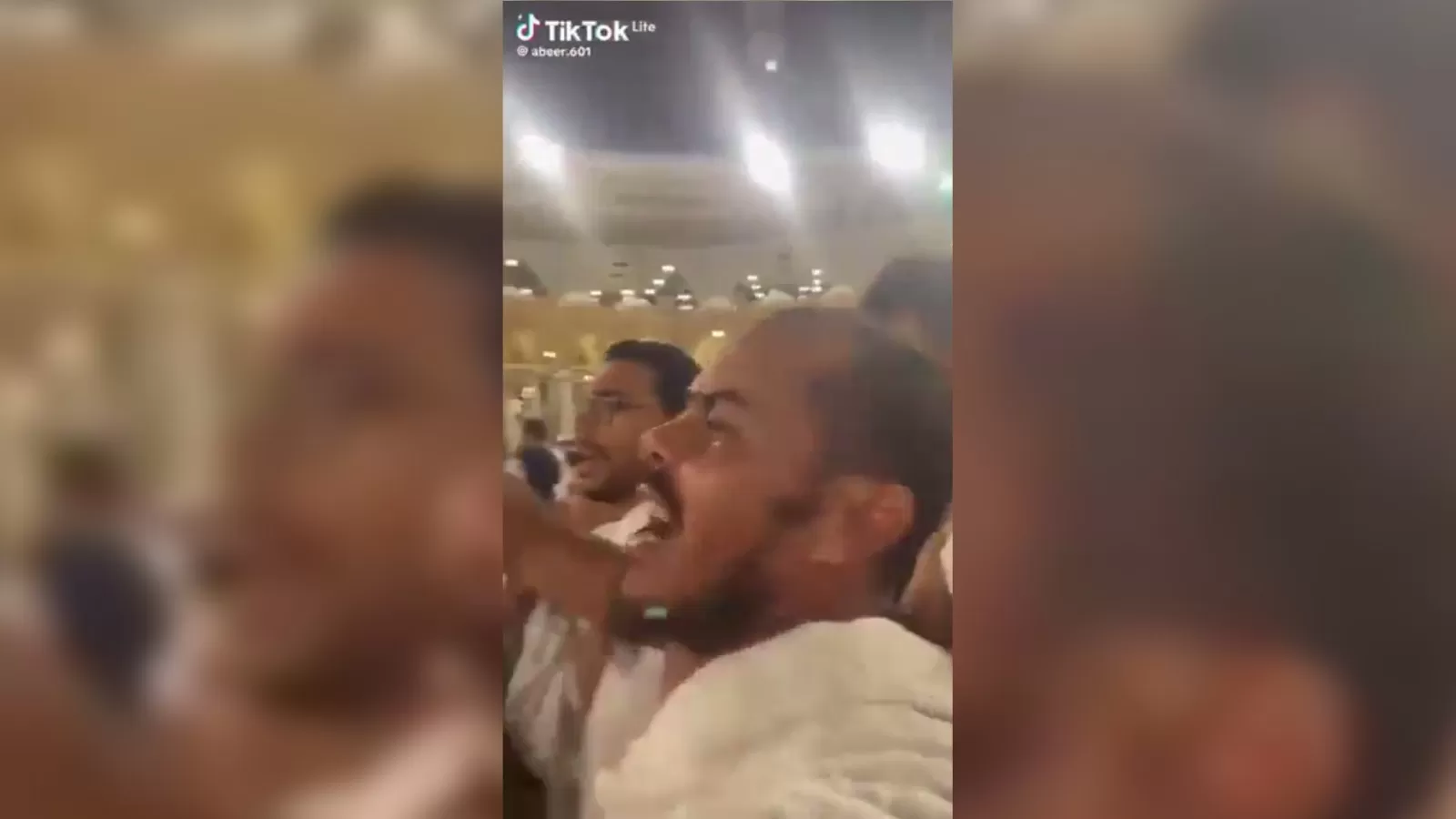 معتمر في الحرم المكي