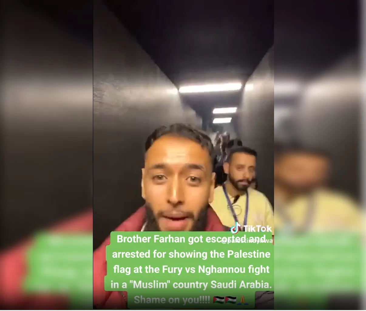 احتجاز بريطاني لرفعه علم فلسطين في السعودية