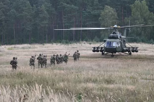 قوات أمريكية أثناء تدريب لحلف الناتو
