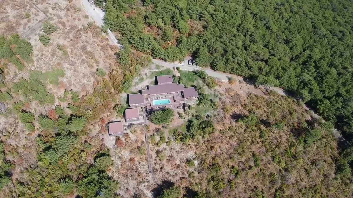 الممتلكات المترامية الأطراف