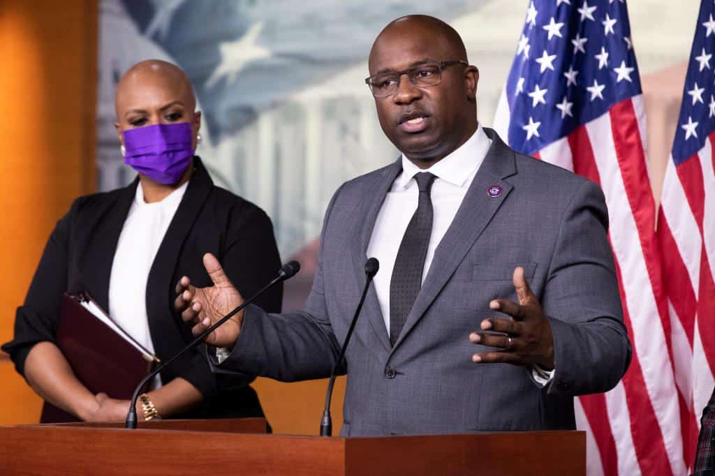 عضو الكونجرس الأمريكي عن الحزب الديمقراطي جمال بومان