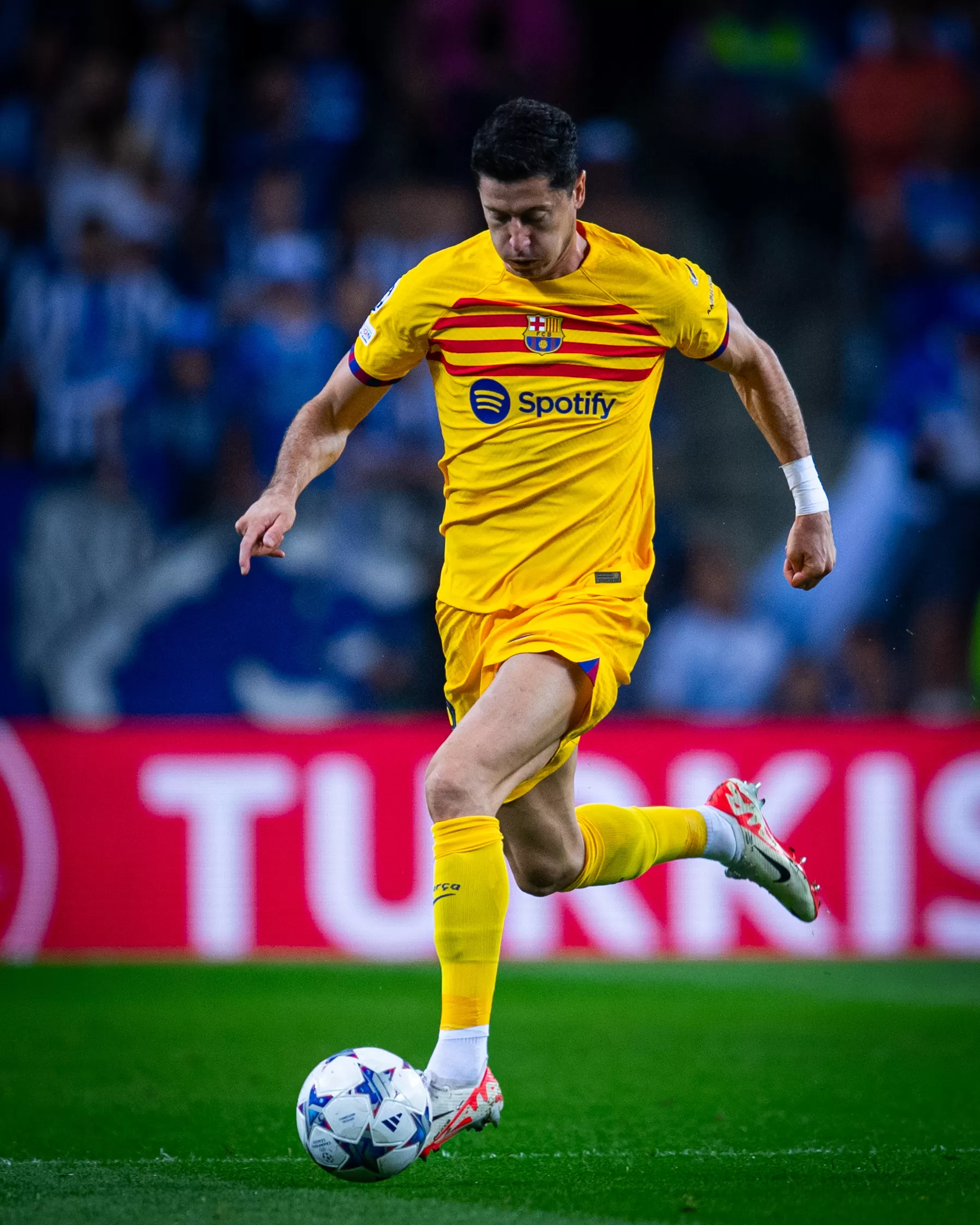 إصابة اللاعب ليفاندوفسكي