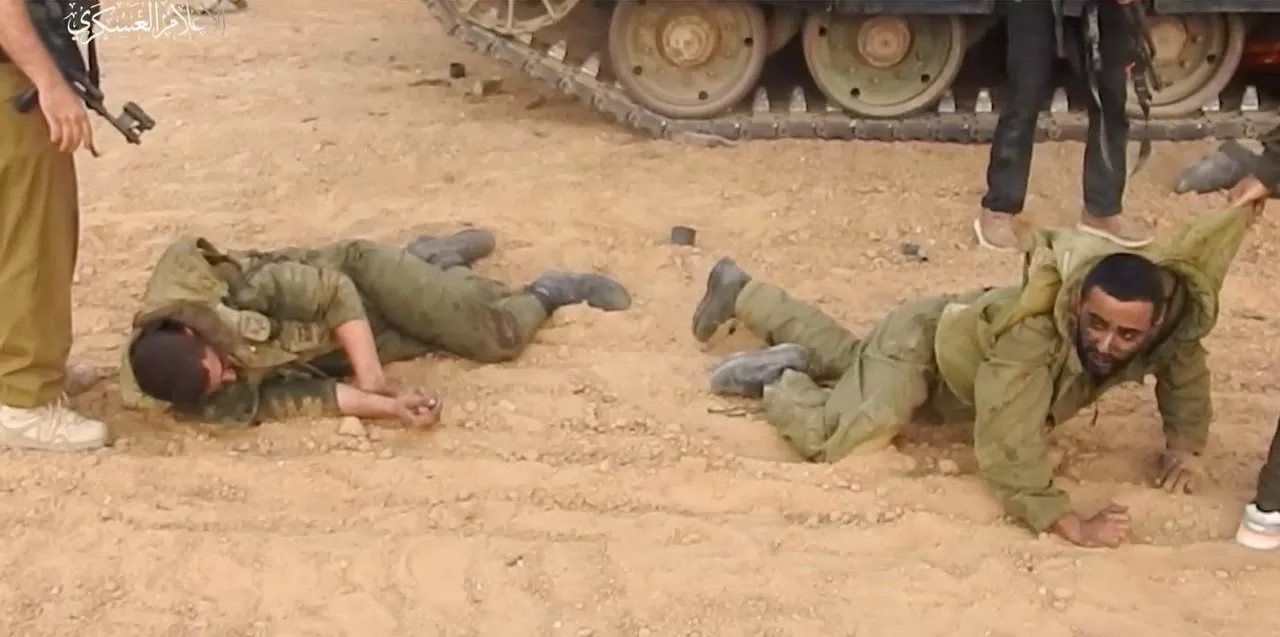 جنود إسرائيليون أسرى بيد المقاومة في عملية طوفان الأقصى