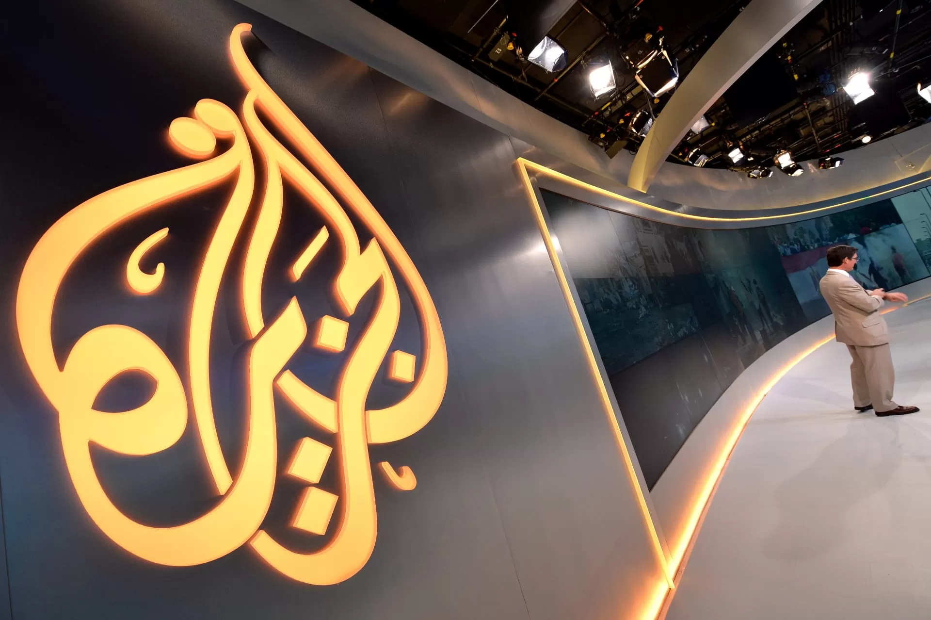 إغلاق مكاتب قناة الجزيرة