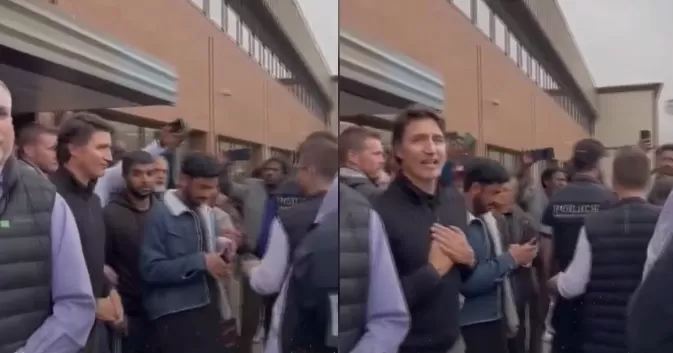 لحظة مغادرة رئيس وزراء كندا للمسجد بعد طره من قبل الحاضرين