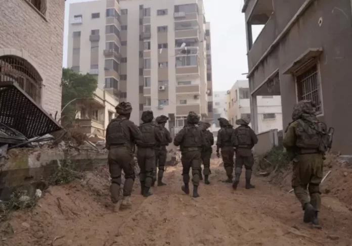 إيكونوميست: إسرائيل مترددة وتعيش "ورطة قاتلة" بعد توغلها في غزة 