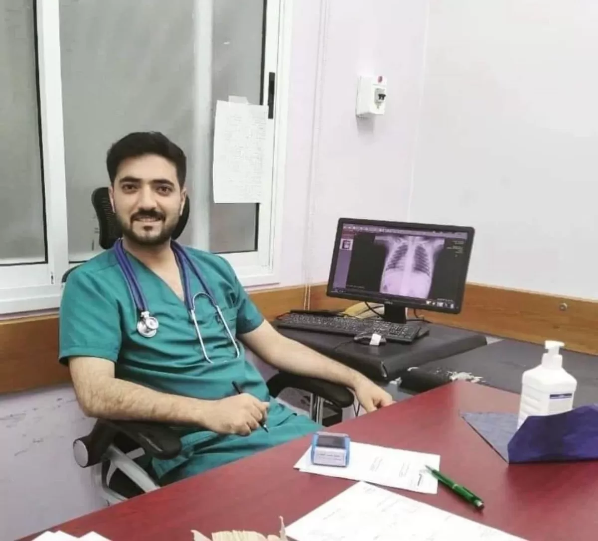 الطبيب الفلسطيني أحمد السحار