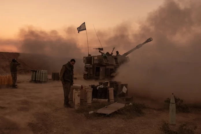 جنود الاحتلال في وحدة مدفعية بالقرب من حدود غزة
