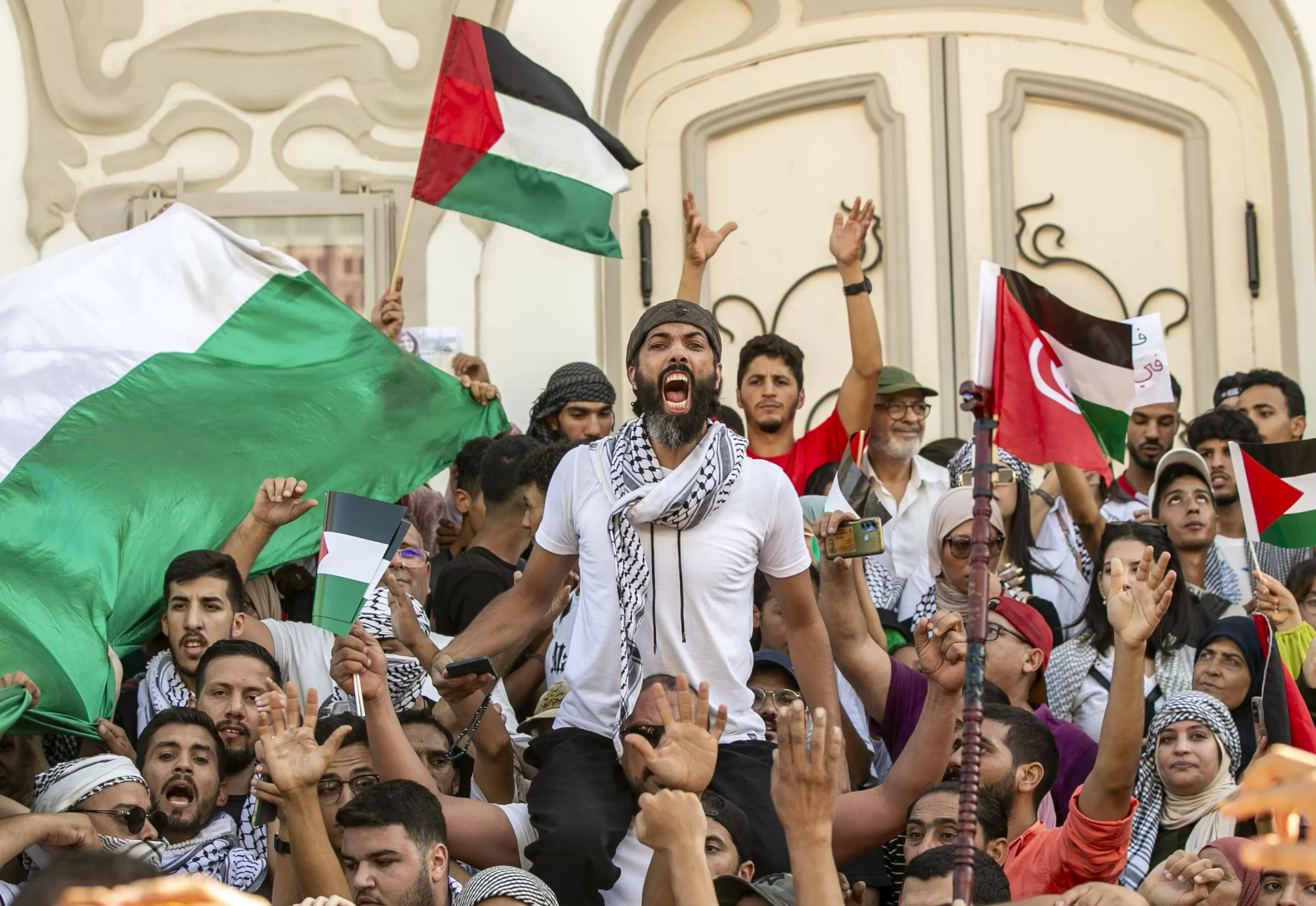 خيانةالأنظمة العربية لغزة