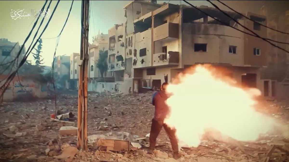 مقاتلو القسام يتصدون للدبابات الإسرائيلية