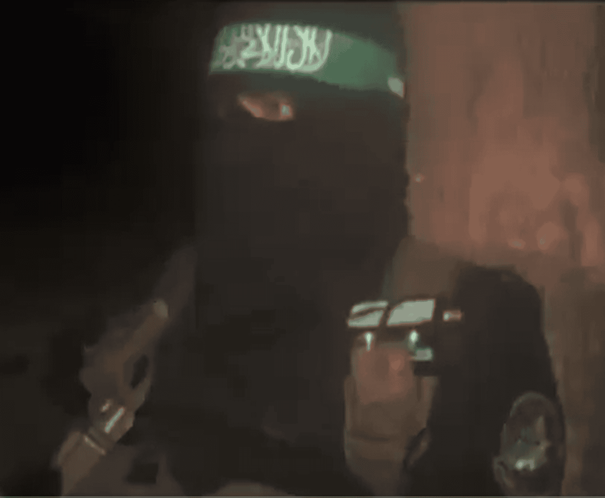 مقاوم قسامي يتحدث عن بتر قدماه