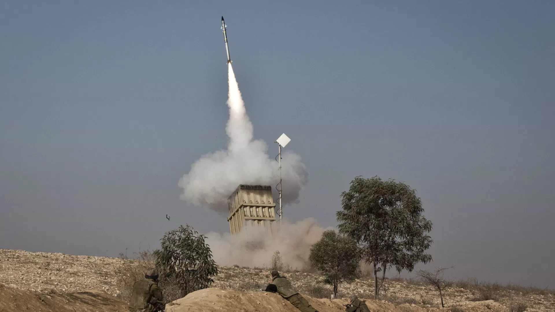 صواريخ باليستية نحو إسرائيل