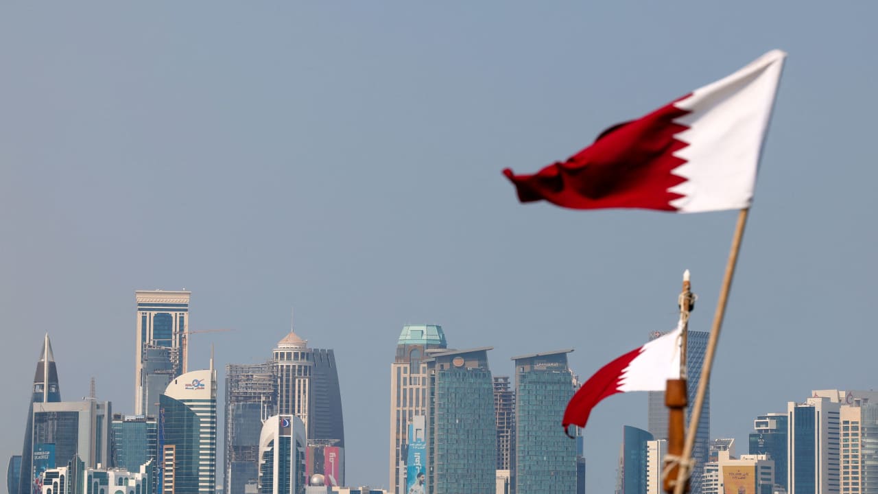 قطر تخفف أحكاما بالإعدام صادرة بحق 8 هنود بتهمة التجسس لصالح إسرائيل