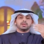 ذباب على شماغ مذيع تلفزيون الكويت