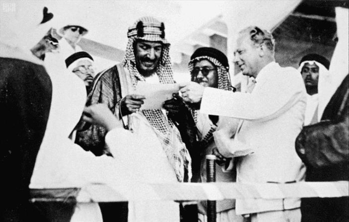 السياسي المصري سامح أبو عرايس يثير الجدل بتغريدة عن السعودية ويهاجم العائلة الحاكمة