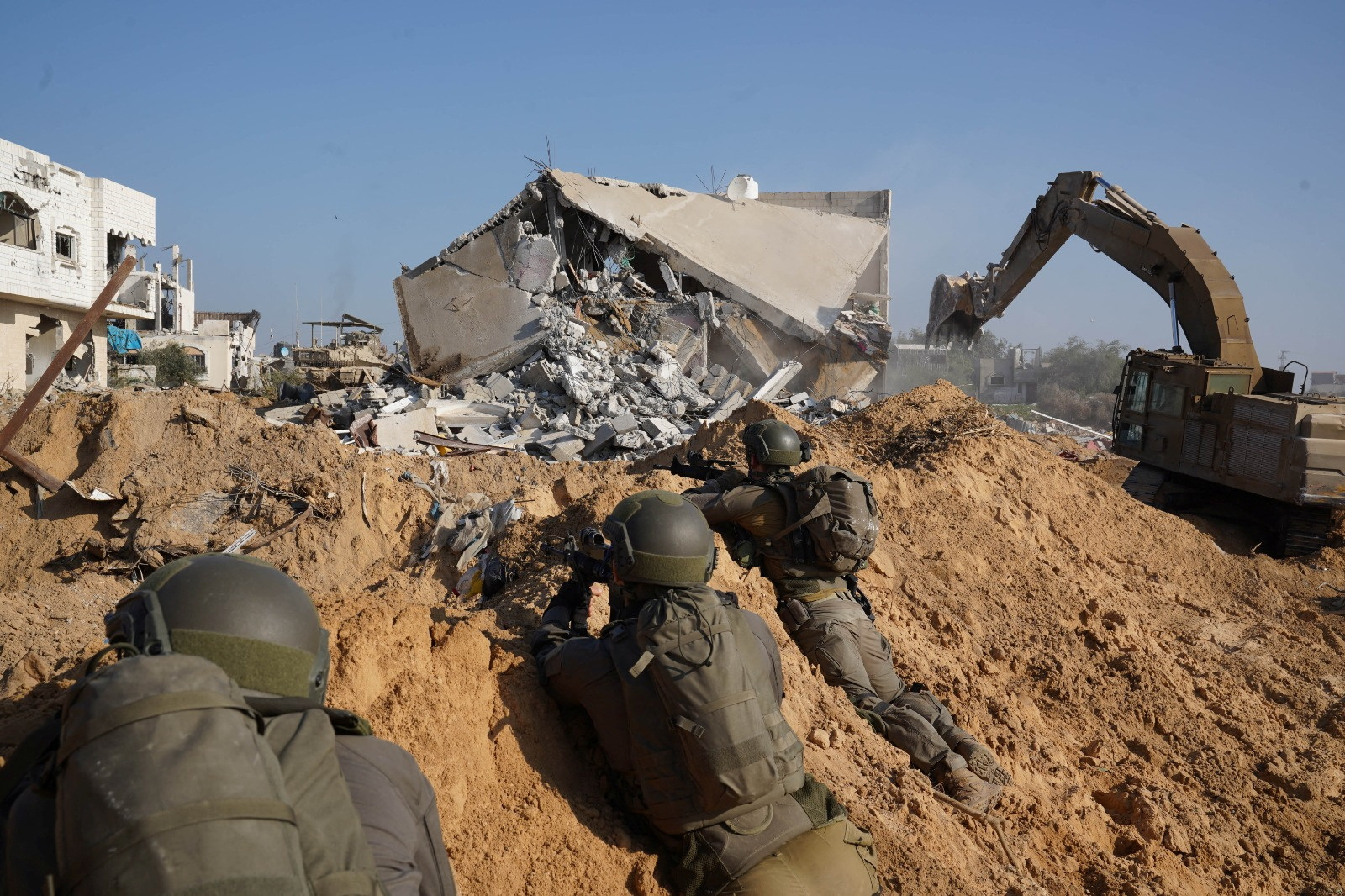 اقترح الاحتلال منح العشائر امكانية استلام ادراة غزة بعد الحرب