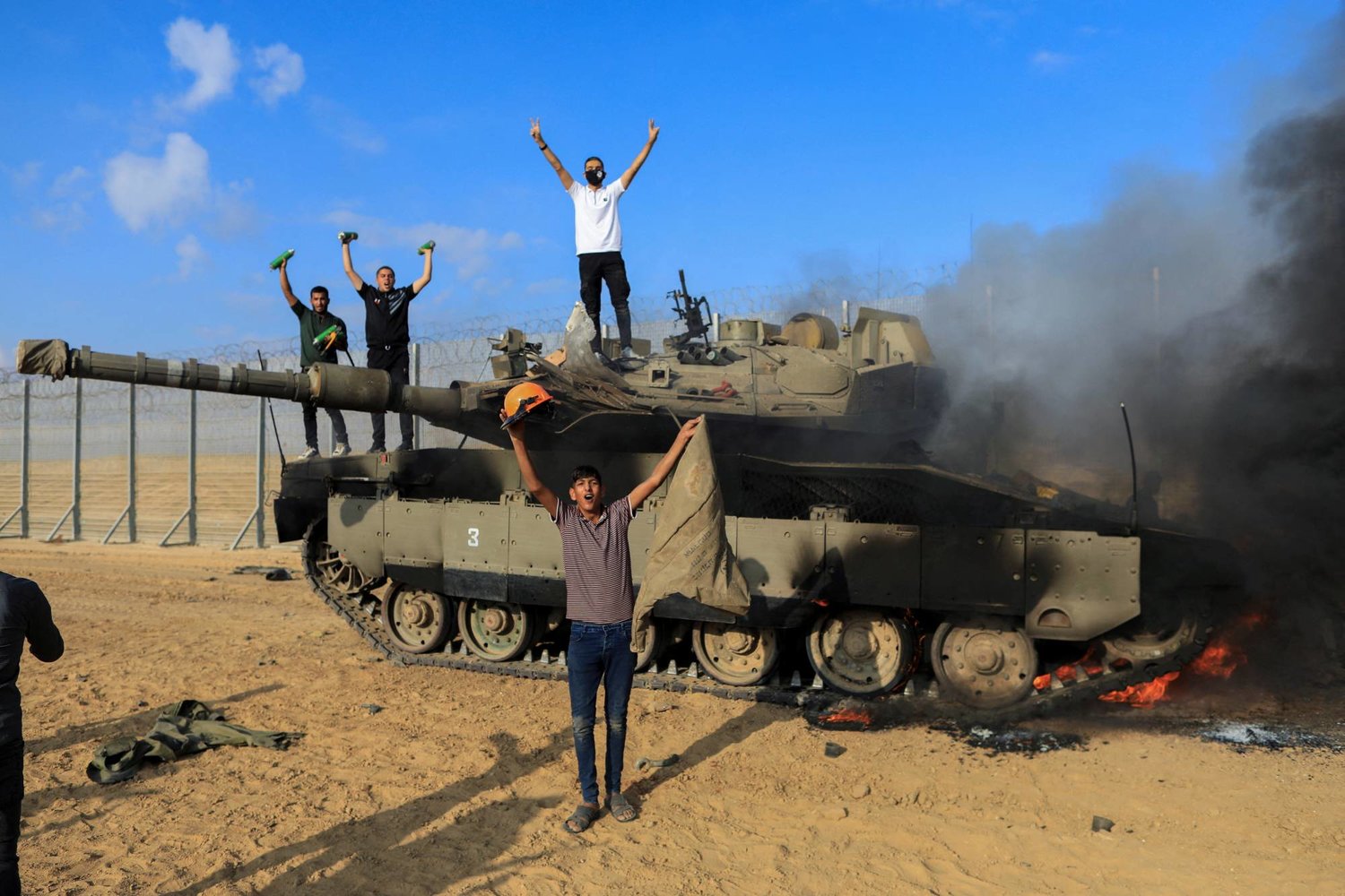 صحيفة بريطانية تؤكد أن حماس انتصرت بالفعل في غزة في عملية طوفان الأقصى