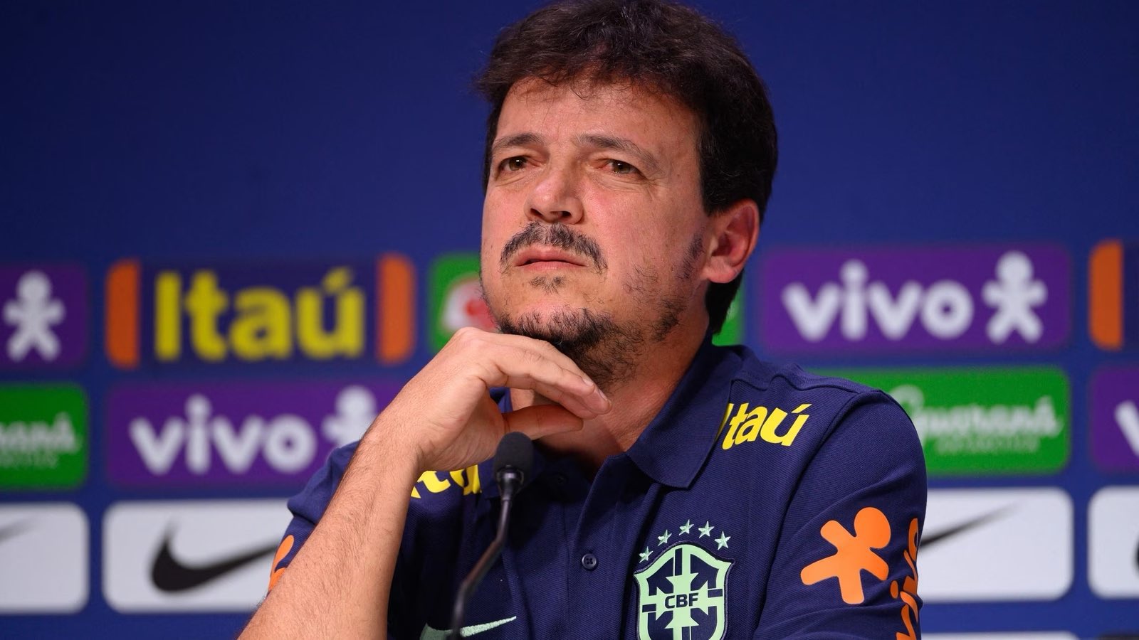 إقالة مدرب منتخب البرازيل