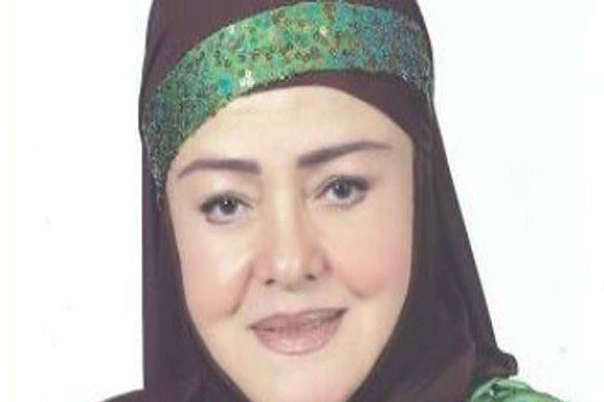 وفاة أول مذيعة محجبة بالتلفزيون المصري الإعلامية كاريمان حمزة وغُسِّلت بماء زمزم