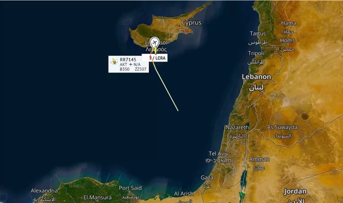 مسار رحلة طائرة تجسس بريطانية في طريقها إلى غزة
