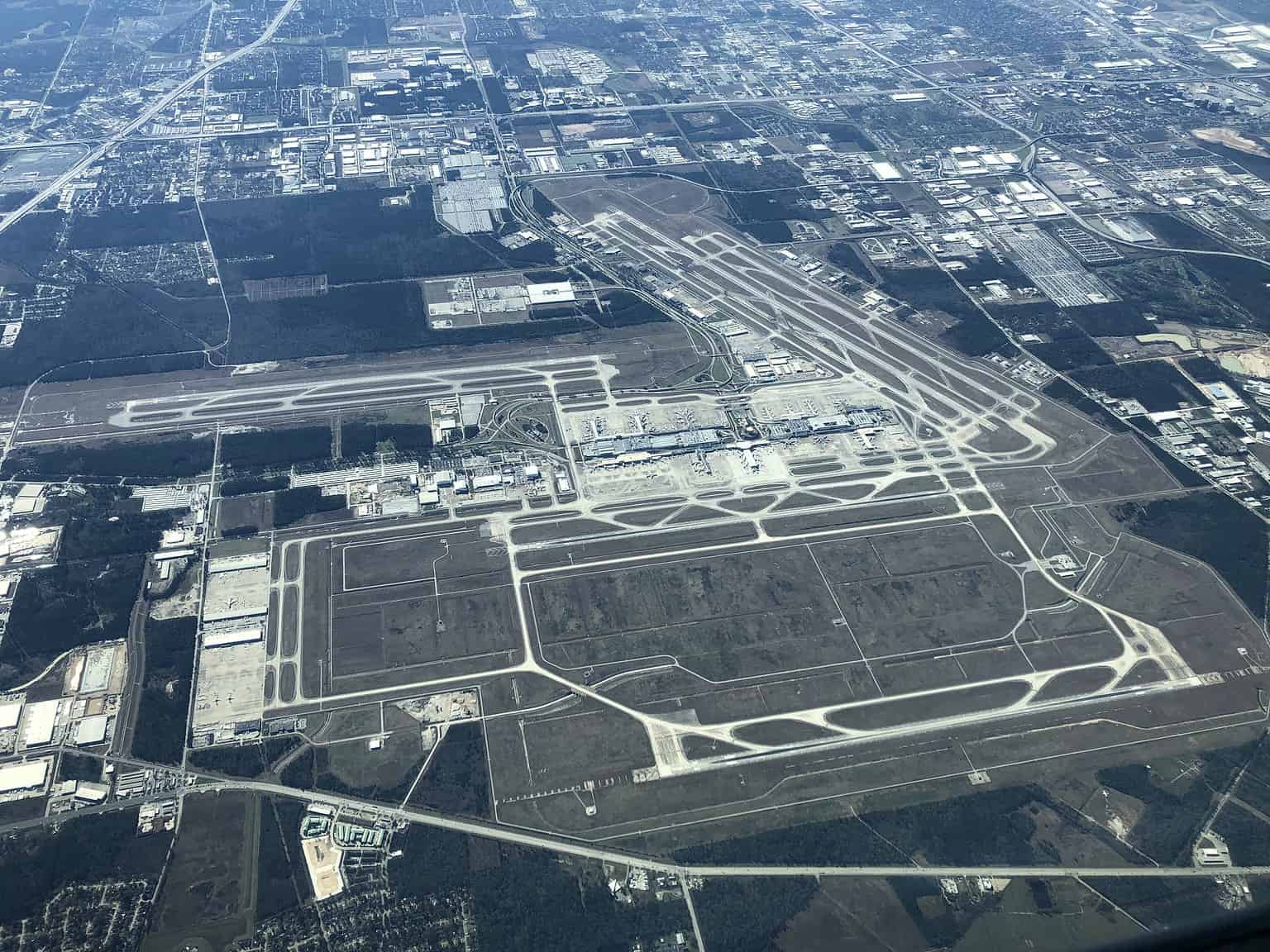 مطار جورج بوش الدولي